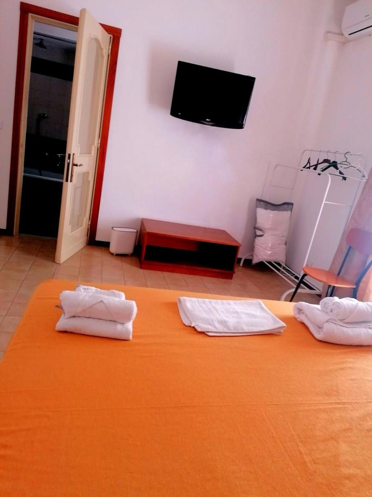 Da Piero E Gina Hotel Palidoro Exterior photo