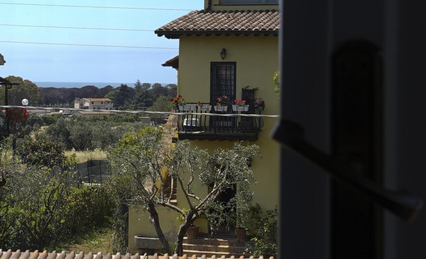 Da Piero E Gina Hotel Palidoro Exterior photo
